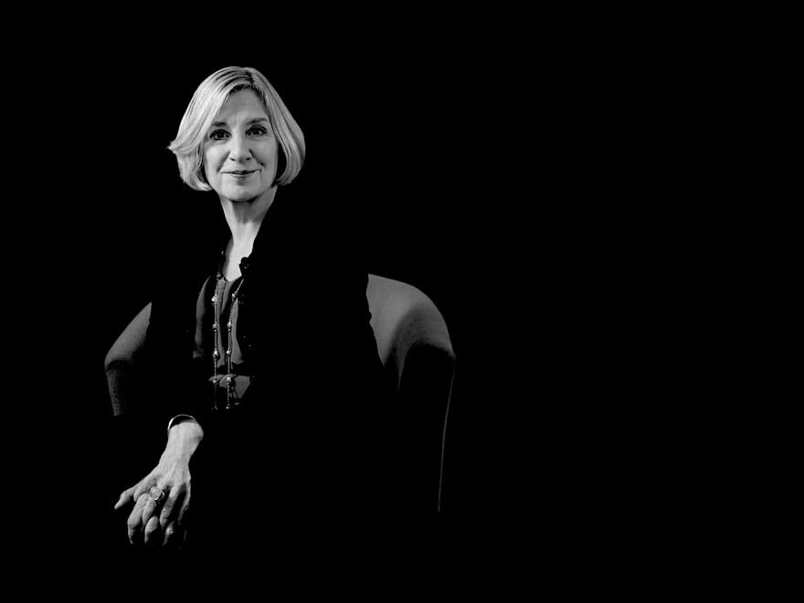 A black and white photo of Victoria Wood