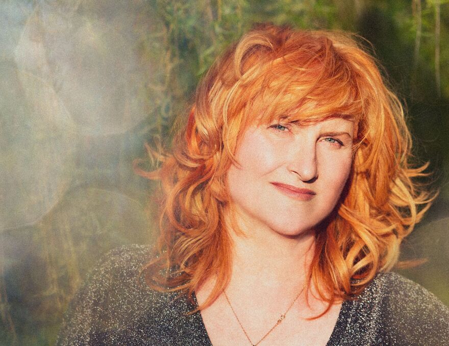 Eddi Reader in a grey top