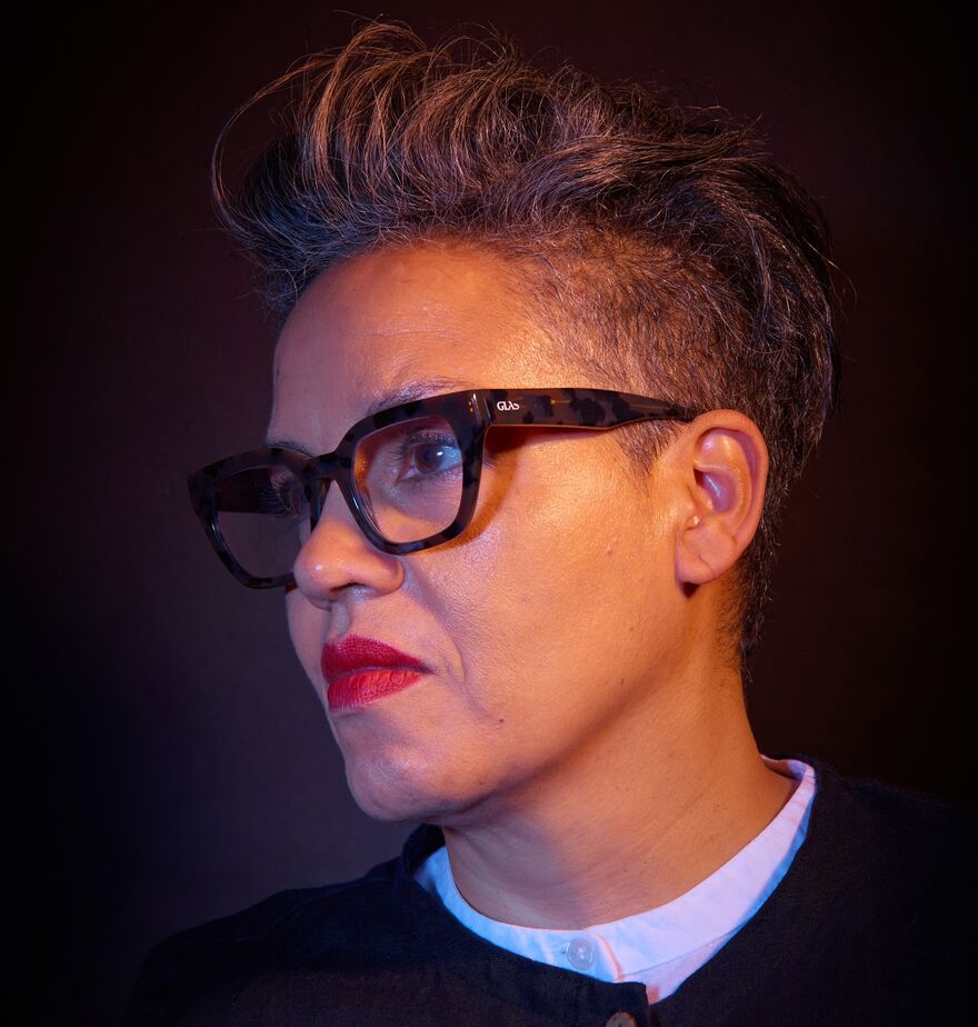 Kit de Waal in thick glasses