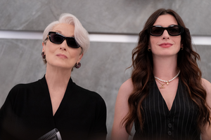 Meryl Streep and Anne Hathaway both in sunglasses and black dresses